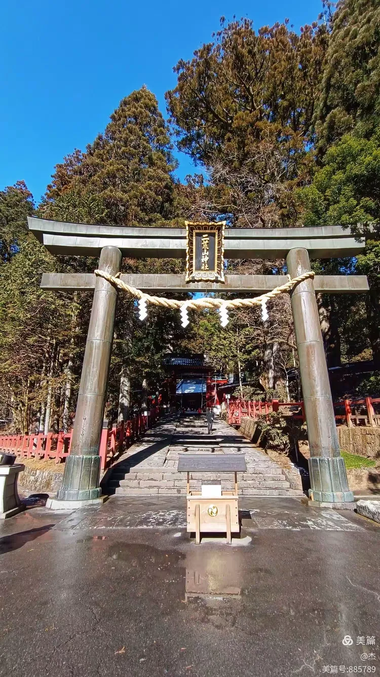日光山上有所谓的"两社一寺",二荒山神社便属于"两社"之一,二荒山神社